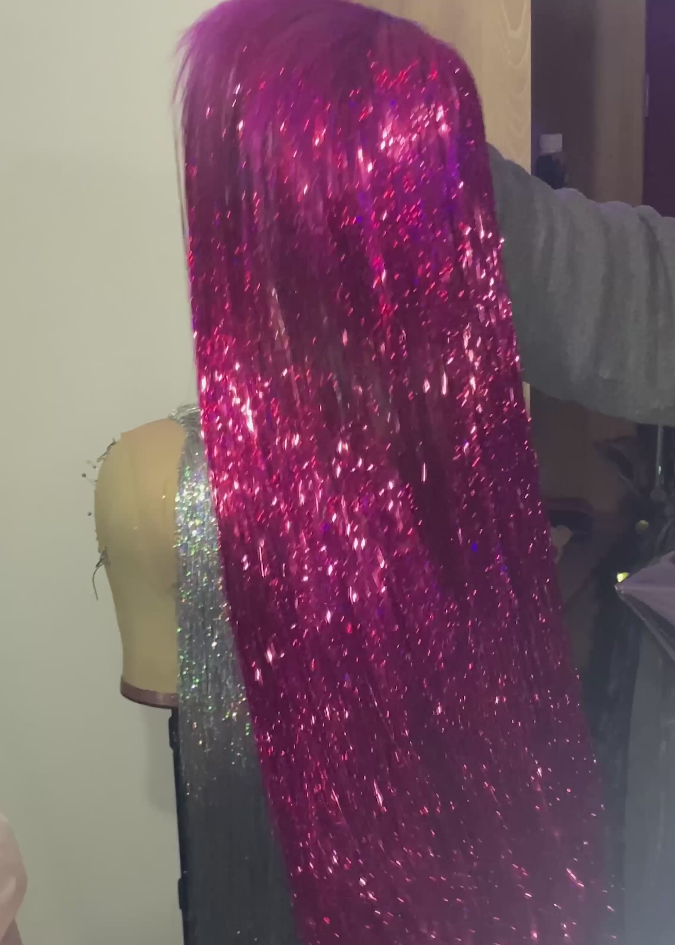 Cargar video: Lola (Peluca Tinsel)